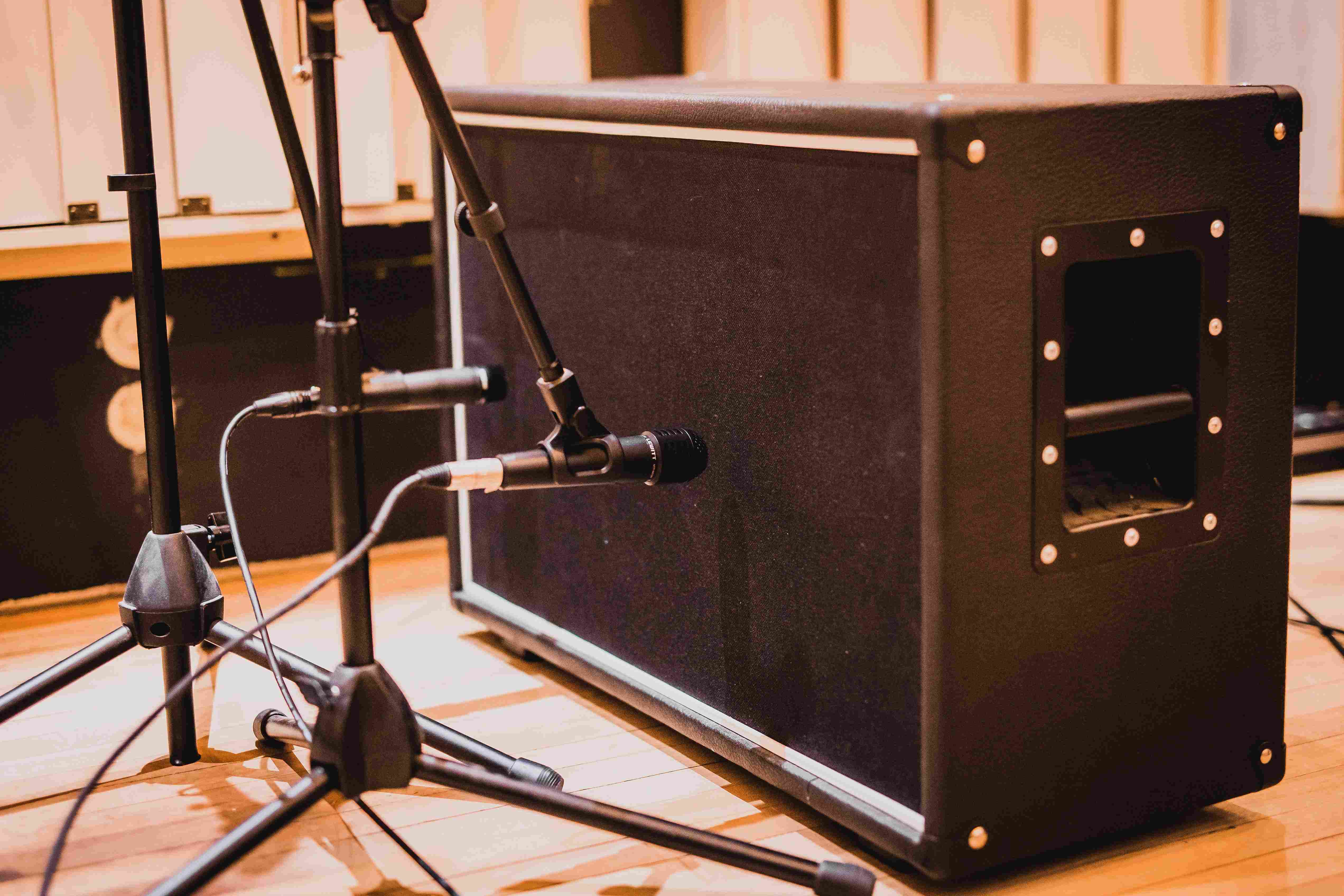 Etapas de mezcla y masterización en estudio